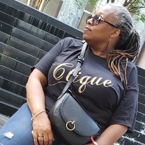 Meet your Posher, Lottie